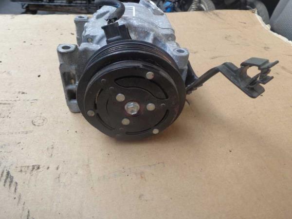 COMPRESSEUR DE CLIMATISATION FIAT/FORD - Vue 2